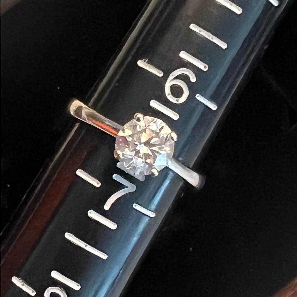 Diamond Ring - Picture 2 of 9